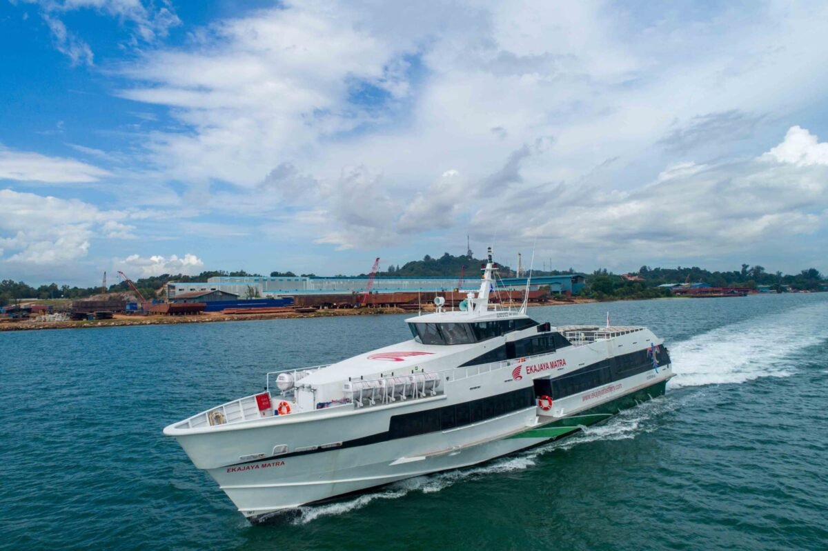 Ekajaya-matra-between-bali-and-gili-trawangan