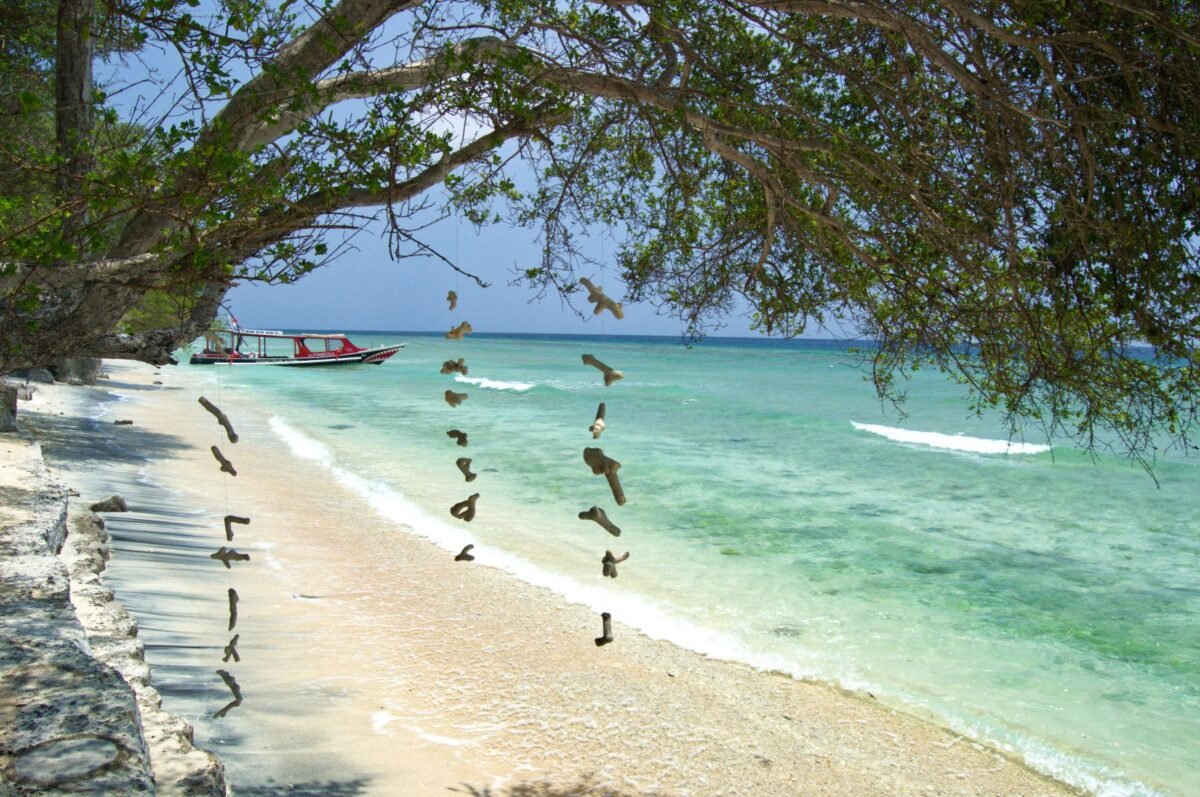 Gili-air-vs-gili-trawangan