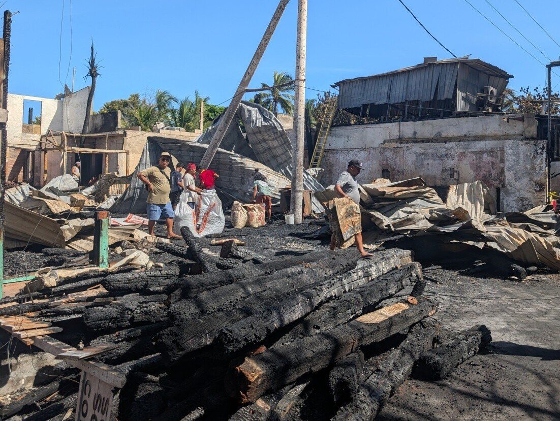damage after fire Gili Trawangan businesses